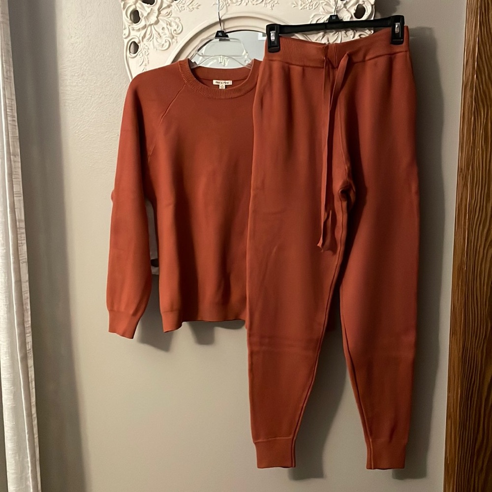Tea Rose Comfy Soft Sweater Set Sweater Joggers NWT
